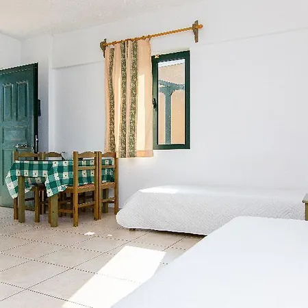فندق Dionysos 3*